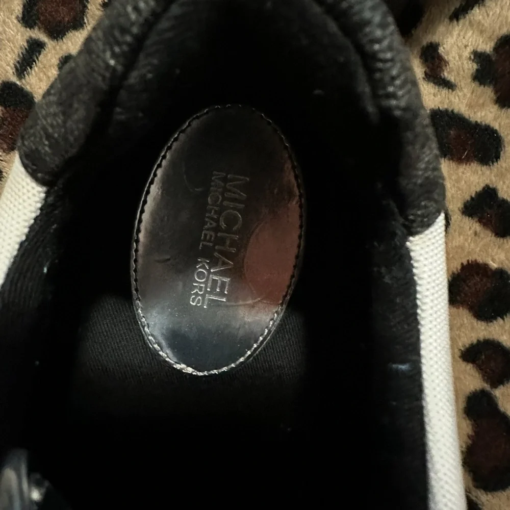 MICHAEL KORS MADDY TWO TINE LOGO TRAINER SNEAKERS - Picture 5 of 6